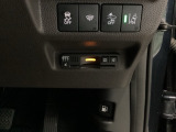 ビルトインタイプの【ETC】で見た目もスッキリ。高速道路の利用にとても便利です。