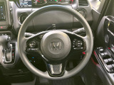 ステアリングも使用感が少なく、きれいな状態となっております♪