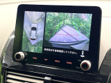 【マルチアラウンドモニター】専用のカメラにより、上から見下ろしたような視点で360度クルマの周囲を確認することができます☆死角部分も確認しやすく、狭い場所での切り返しや駐車もスムーズに行えます。