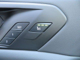 ◆インスツルメントパネルやインテリアトリムなどは、調和しなが洗練された室内を作り上げ、スイッチ類によって、優れた操作性をも実現。ドライバーの視線や動線を考え、人間工学に基づきデザインされています。◆