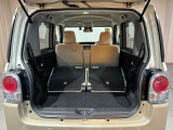 後席を折りたたむととても広い荷室になります。荷物もしっかり積み込めます!