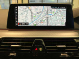 iDriveはナビの機能に加え、ミュージックコレクション、車両状態の確認、設定の変更等が操作可能です。