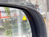 ●ブラインドアシストセンサー:視角からの車を感知し、ドライバーが車線変更を行う際に、警告音と共に注意を促してくれる安全支援機能です!