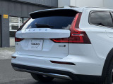 ◆バック/万が一を考え、安全性を重視する方に選ばれているVOLVO車。ドアを開閉するとその重み・厚みに驚くはず
