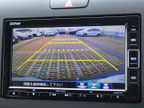 ★バックモニター搭載★ バック時目視しにくいクルマの周囲をカメラで映し出し、安全・安心駐車をサポート♪バックの苦手な方も後ろがハッキリ見えるので安心です☆