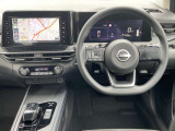 運転席周りのインテリアになります。