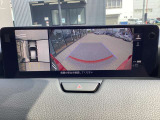 360度ビューモニター 4つのカメラで前後左右、俯瞰映像を表示、ドライバーからは見えない領域の危険認知をサポートするシステム搭載!