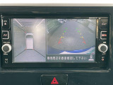便利な【バックモニター】で安全確認もできます。駐車が苦手な方にもオススメな便利機能です。
