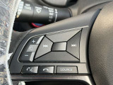 ステアリングスイッチです。手元でオーディオの操作ができます。