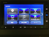 ナビゲーションはフルセグTV、インターナビ対応のGathers純正メモリーナビを搭載しています。Bluetoothオーディオ機能がありますので、スマートフォンなどの音楽も再生できます。