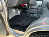 フロアマットも綺麗にクリーニングして納車しております!