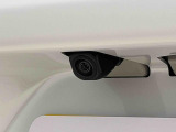 ナビゲーション等を装着した場合にバックするとき後方の安全確認ができるバックカメラが付いてます