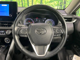 【純正革巻きステアリング】上質な革を使用することで、手にしっかり馴染みとても運転しやすいハンドルです♪