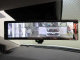 スマートルームミラー付きで後部座席に乗車してても後方がしっかり見れます
