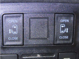 両側電動スライドドアを装備しております。