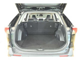 広々としたラゲージスペースを備えています。大きなものや長さのある荷物もしっかりと積み込めます。