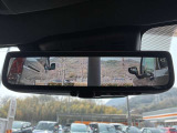 デジタルインナーミラーが装備されてます。