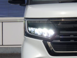 ★LEDヘッドライト搭載★ 白っぽく光る明るく省電力なLEDライト!先進的な白い輝きでフロントフェースを引き締めます☆