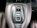 扱いやすい位置に配置されたフロアオートマチックです☆CVTを採用で滑らかでスムーズな走りが楽しめますよ♪