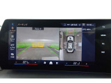 クルマの頭脳ともいえる、管理システム、iDrive。ナビだけではなく、オーディオ操作や車両情報の表示などをコントロールできます。便利さと安全性の向上にも繋がっています。