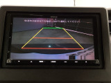 バックモニター付きで、車庫入れやバック時の後方確認をサポート。