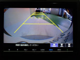 バックも安心のリアカメラ付いています。リアカメラがあると、いつでも安全にバックできますね。死角も減ります。3ビュー切り替え、ガイド線表示なので便利です。