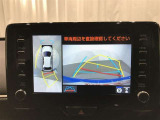 全周囲カメラで危険察知。狭い駐車場でも安心して駐車できますね☆