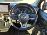 ハンドルの操作感は軽々としているため運転がしやすいです!
