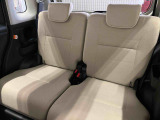 後部座席です。座り心地も足元もゆったり♪♪