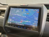 純正メモリーナビ(VXM-175VFNi)搭載です!!操作性と機能性に優れているナビで、初めての道でも安心・快適なドライブをサポートします!