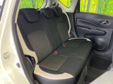 後部座席も気になるようなキズ・汚れやへたり等、大きなダメージはなく、良好な状態です。