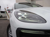 ポルシェダイナミックライトLEDヘッドライト!!存在感も◎です♪