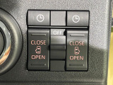【両側パワースライドドア】スマートキーや運転席のスイッチで後席両側スライドドアの開閉が可能♪電動だから力を入れてドアを開ける必要が無く、小さなお子様でも簡単に開け閉めでき快適です♪