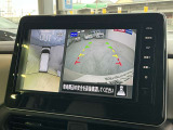 空から見たような映像で駐車ができるアラウンドビューモニター。ひと目でわかるセンサーに前後の衝突被害軽減ブレーキ付き。