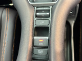 電子パーキングに加えてブレーキホールドシステムを装備しておりますので、信号待ちや踏み切り待ちでもブレーキを踏まずに停止できます!発進する際はアクセルを踏むだけですので渋滞時などはかなり楽ですね!