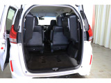 3列目シートは跳ね上げアレンジ可能です!たくさんの荷物を積むことができます♪