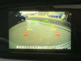 バックカメラが装着されています。ガイド機能付きなので後方の距離もつかみやすくなっています