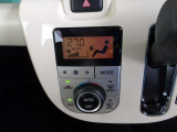 オートエアコンを装着しておりますので車内をお好みの快適な温度に保つことが可能です!