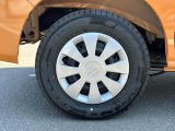 純正のスチールホイールが足元を飾ります♪