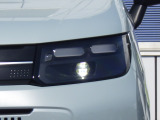 ★LEDヘッドライト搭載★ 白っぽく光る明るく省電力なLEDライト!先進的な白い輝きでフロントフェースを引き締めます☆