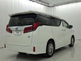 低燃費で環境にもやさしいハイブリッド車です。トヨタ専用診断機器でハイブリッドシステムを綿密に点検してあります!