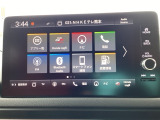Apple CarPlayやAndroid Autoに対応しているので、スマートフォンの機能を車内でも手軽に使えます。