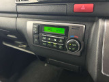 オートエアコンは温度を設定するだけで、自動で風量などを設定してくれます。運転しながら操作も必要ないので、安全性も向上します。