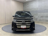 お車購入のポイントとなるフロントマスクです。上質で迫力あるデザインですね☆☆