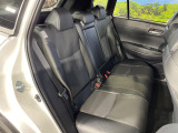 後部座席も気になるようなキズ・汚れやへたり等、大きなダメージはなく、良好な状態です。