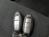 ■ 装備4 ■ インテリジェントキー プッシュスタート