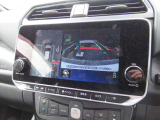 車を上から見下ろしているかのような映像で周囲の状況を確認できるアラウンドビューモニター。狭い駐車場や駐車が苦手な方でも安心。