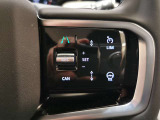 【アダプティブクルーズコントロール】前方車両を認識して自動で追従していくアダプティブクルーズコントロールが搭載されております。渋滞時などでも大変便利な機能になります。