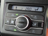オートエアコンで車内はいつでも快適です♪