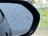 ★ブラインドスポットモニター★隣を走る車両をレーダーで検知、ドアミラー内のLED灯が点灯し車線変更のサポートをします!